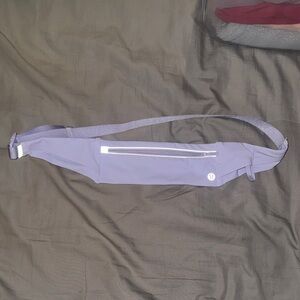 Lululemon Fast and Free Running Belt Lavender Frost Adjustable Reflective L/XL